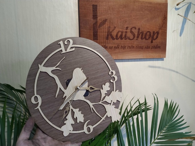 Qua tang KaiShop Đồng hồ gỗ khắc laser