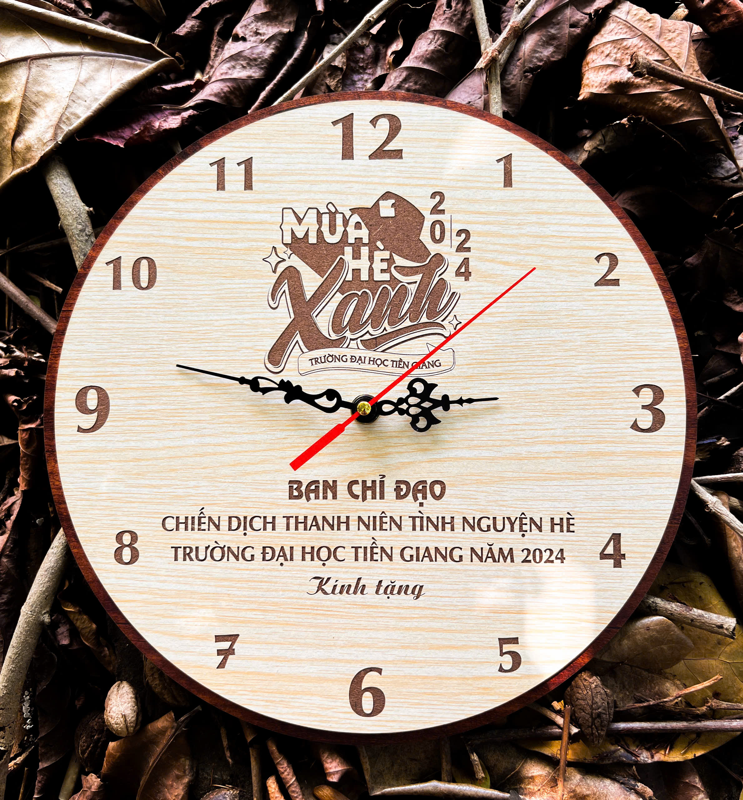 Qua tang KaiShop Đồng hồ gỗ
